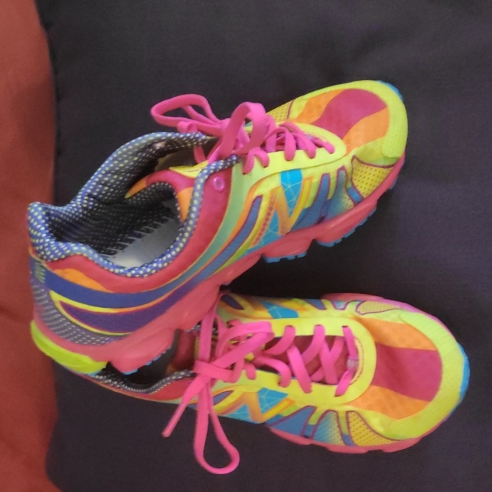 New Balance Rainbow 890V4
